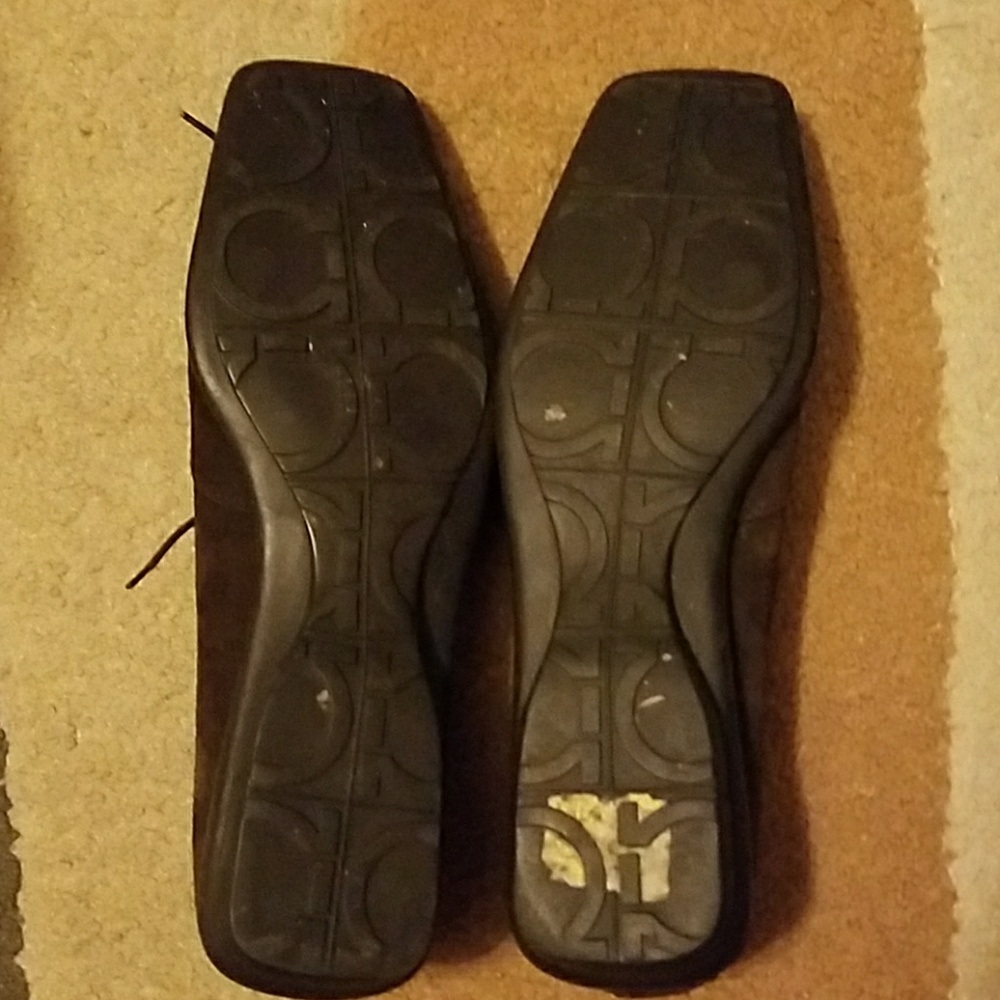 Shoes - Picture 2 of 3